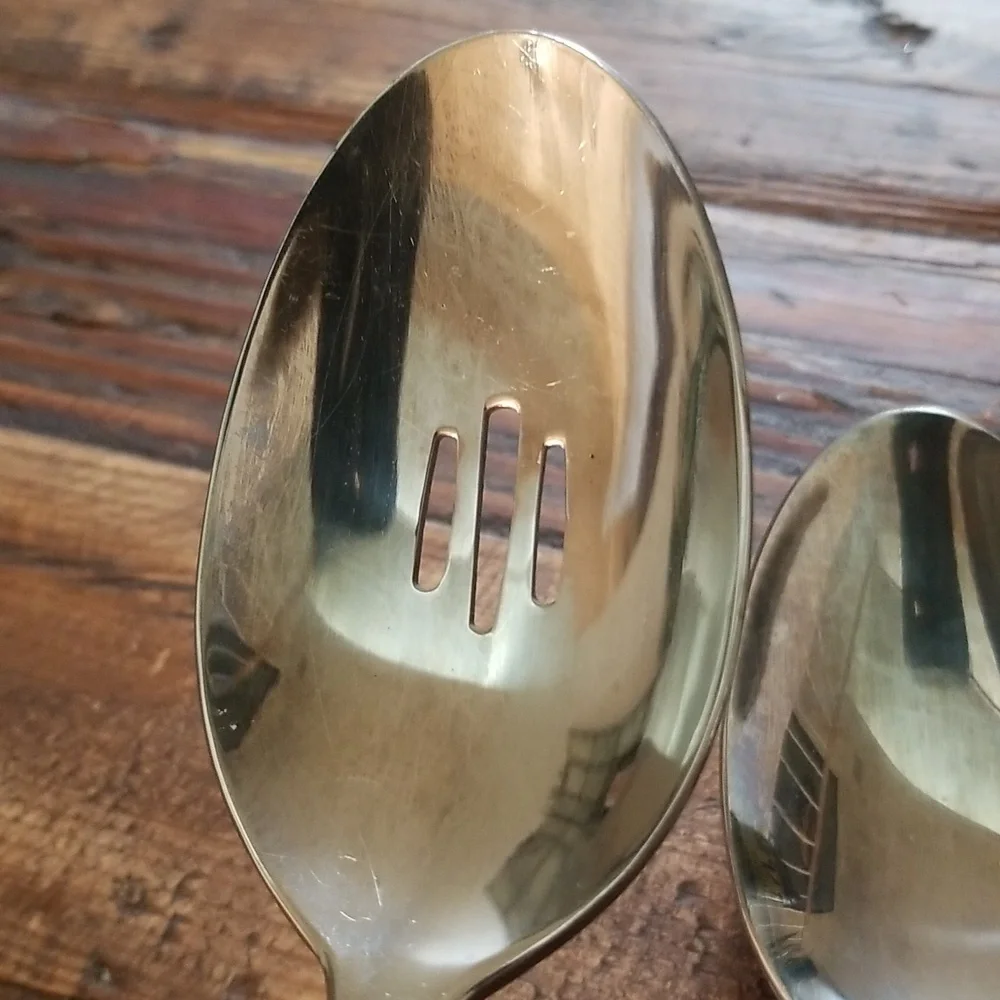 Oneida 3 Pc Large Spoon Set One Slotted